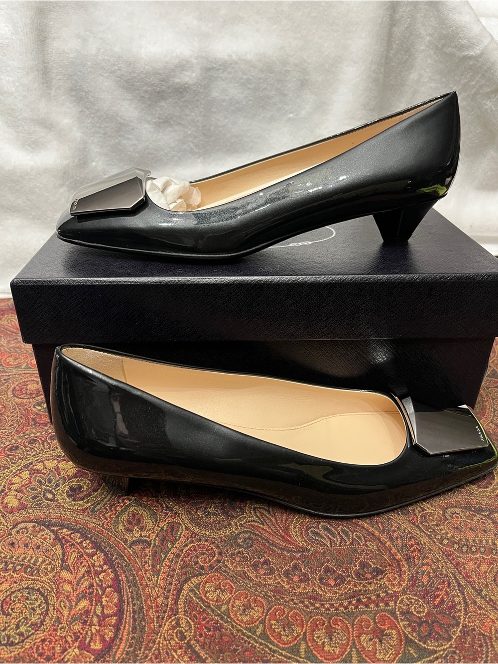 Prada Black Patent Square-Toe Modern Kitten Heel Pumps - 38.5 - NWT